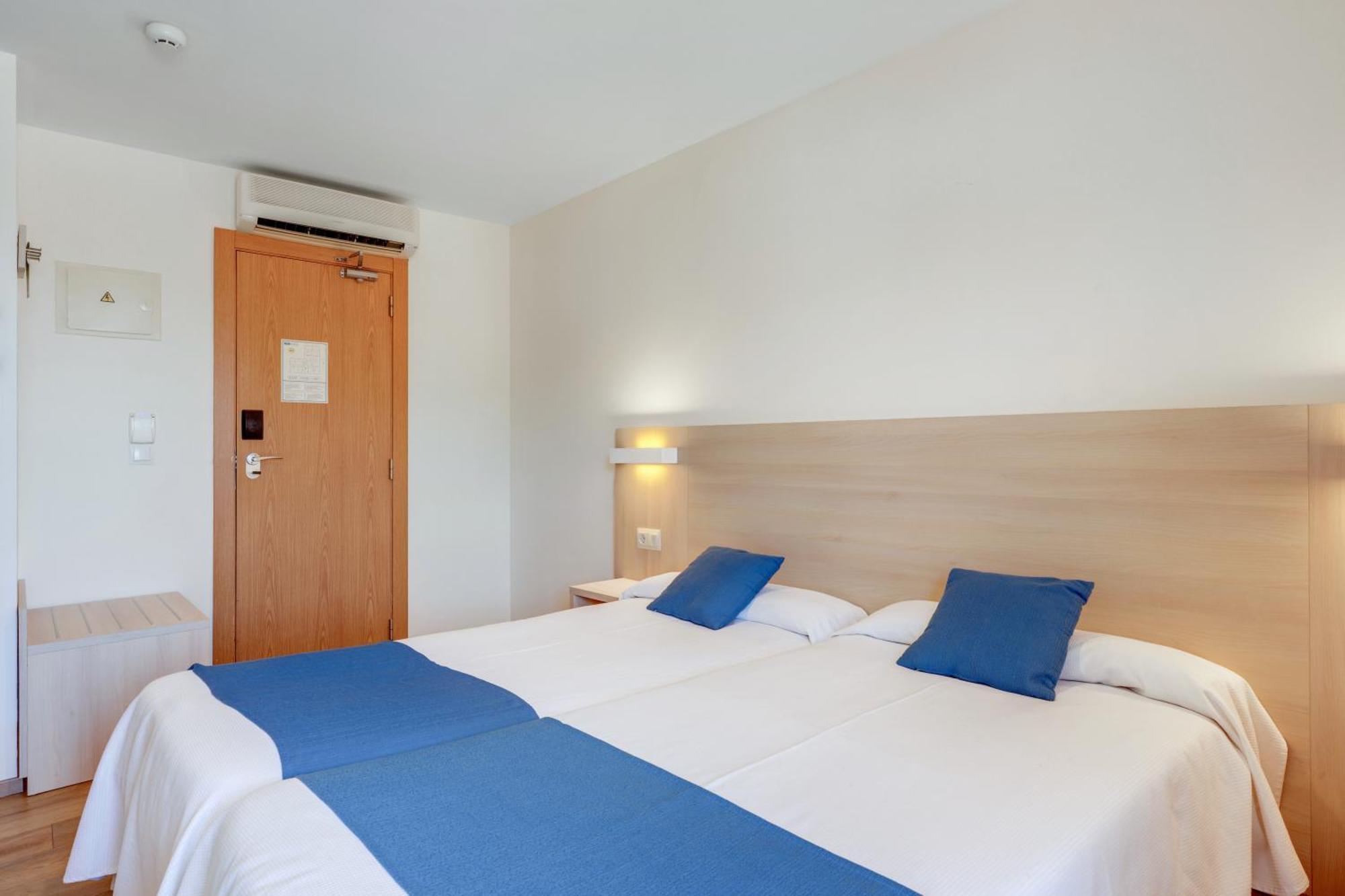 Bluewater Hotel Colonia de Sant Jordi Buitenkant foto